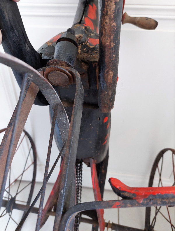 Ancien Cheval tricycle en bois et tête en  fonte, XIXe siècle 