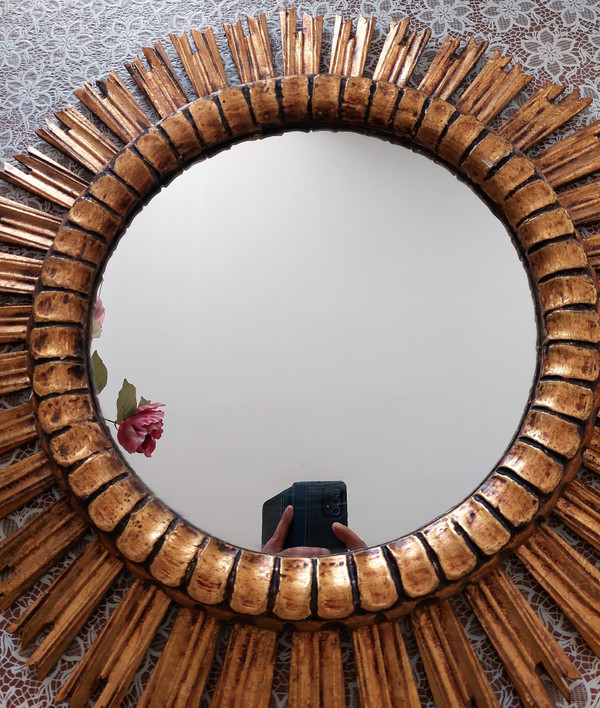 Old sun mirror mid-twentieth contour wood material diameter 63.4 cm