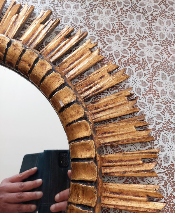 Old sun mirror mid-twentieth contour wood material diameter 63.4 cm