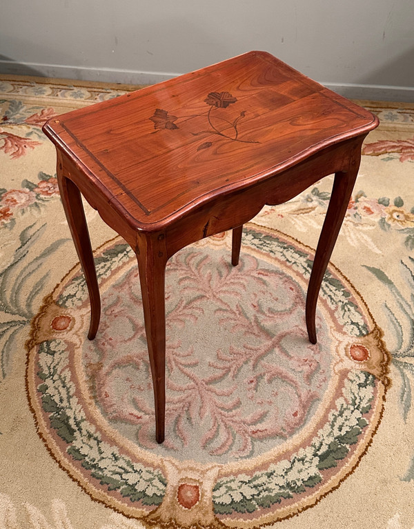 Petite Table Volante En Marqueterie d'Epoque Louis XV Vers 1750