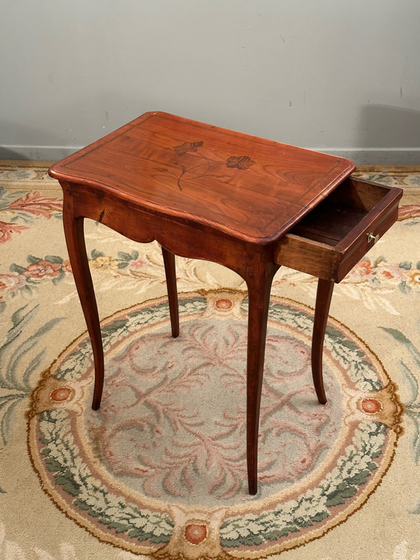 Petite Table Volante En Marqueterie d'Epoque Louis XV Vers 1750