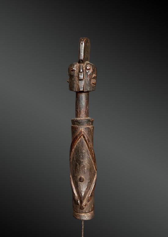 STATUETTE Kundul Culture Wurkun, region of Muri, Nigeria First half of the 20th century