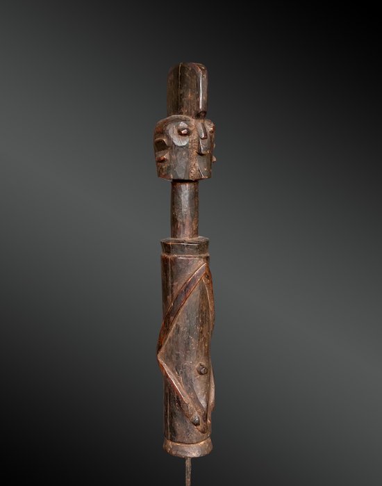 STATUETTE Kundul Culture Wurkun, region of Muri, Nigeria First half of the 20th century