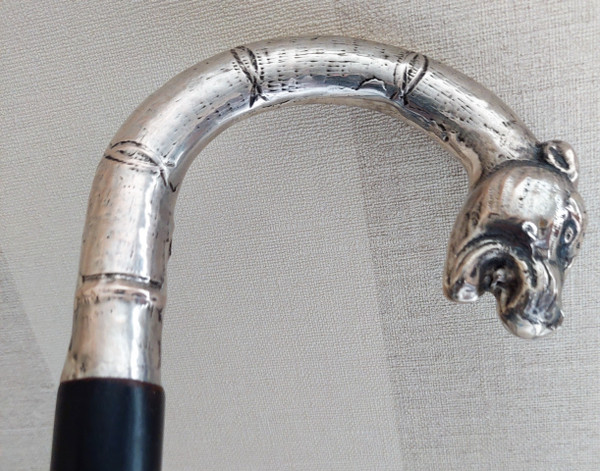 Walking stick with silver knob in the shape of a panther head, early 20th century, 90 cm long