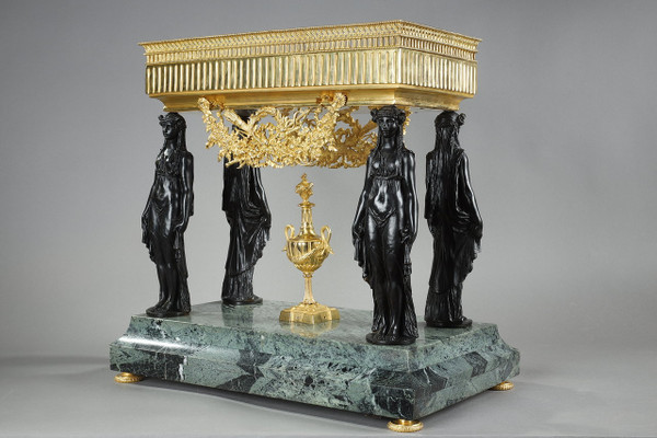  Bronze and sea-green marble table planter with caryatids, Empire style, 19th century