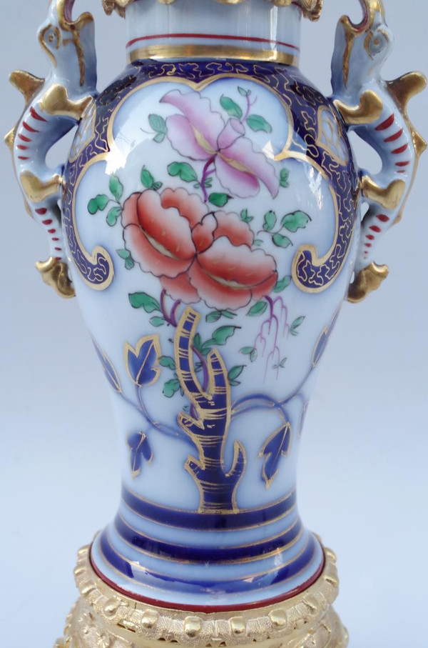 Paire de lampes en porcelaine de Valentine à prises lézards, circa 1880 - LS3458961