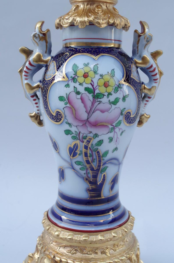 Paire de lampes en porcelaine de Valentine à prises lézards, circa 1880 - LS3458961