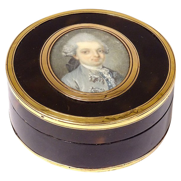 Box Round Tortoiseshell Solid Gold Miniatures Portrait Gentlemen Aristocrats 18th century