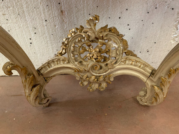 Console Sculptée De Style Louis XV En Bois Peint Et Doré XX Siècle