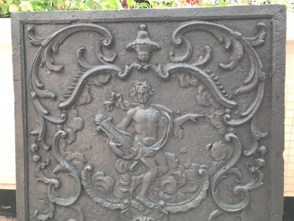 Large 18th century cast iron fireback