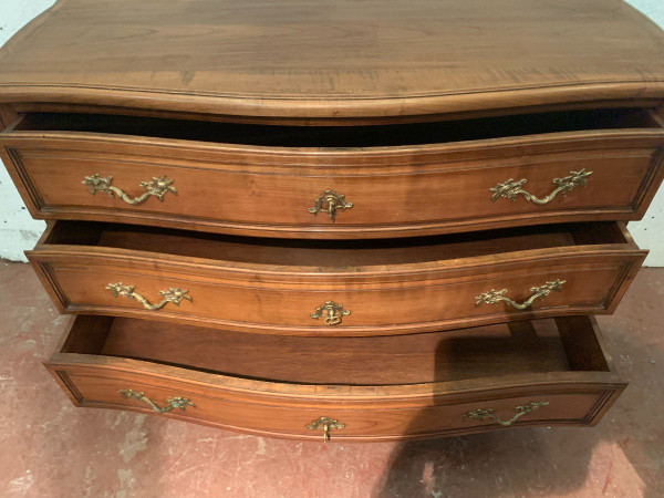 Chest Of Drawers With Curved Facade In Provençal Style XVIII Century