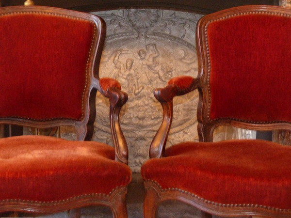 Pair of Louis XV cabriolet beechwood armchairs, 18th century