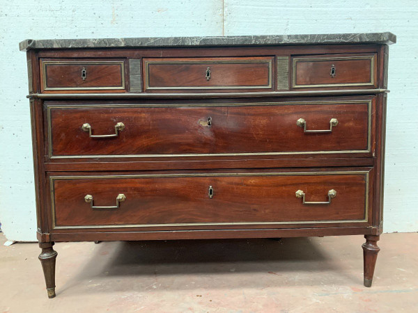 Louis XVI Style Commode In Mahogany Veined Gray Marble Top XIX Century