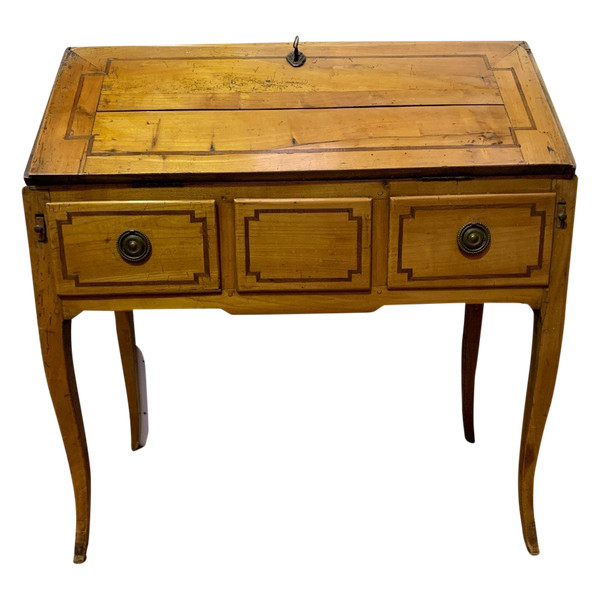 Louis XV Style Slope Desk In Solid Cherry XIX Century