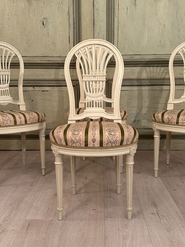 4 Stühle aus lackiertem Holz mit Lyra-Rückenlehne im Louis-XVI-Stil