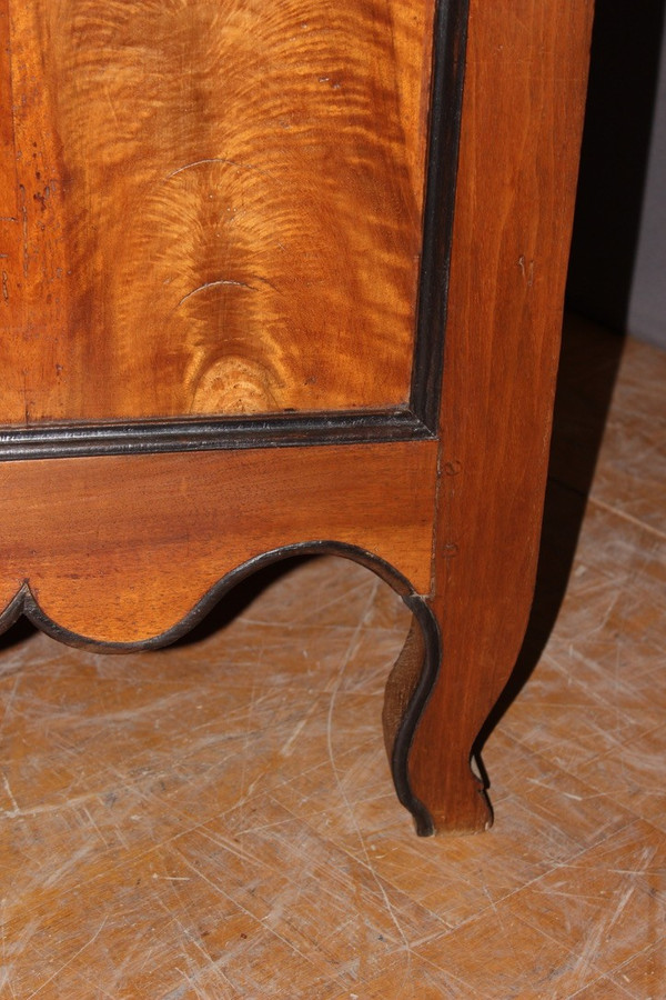 Louis XV Grenoble curved chest of drawers in walnut XVIII