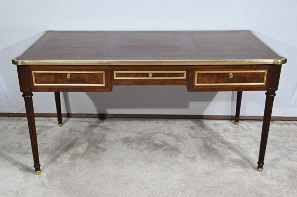 Mahogany flat desk, Louis XVI style - 1st Part of the XIXth century