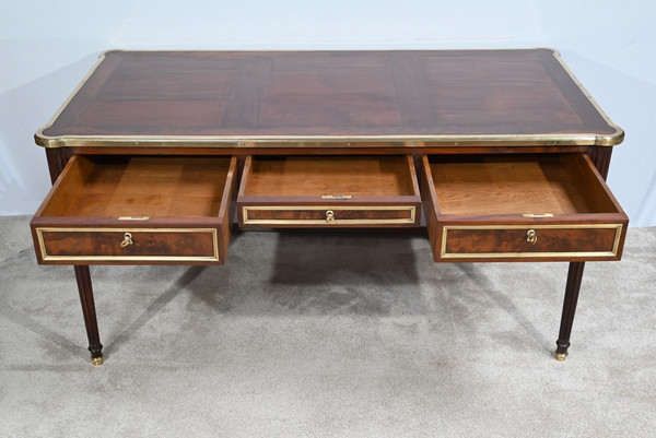 Mahogany flat desk, Louis XVI style - 1st Part of the XIXth century