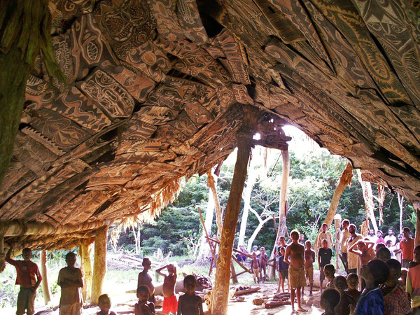 Painted bark, tribal art, oceanic art, Oceania, traditional painting, drawings, Papua New Guinea