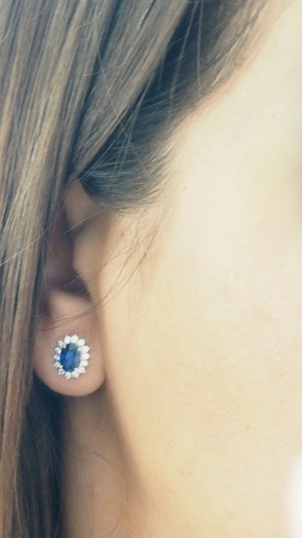 Marguerite Earrings In White Gold Sapphires And Diamonds