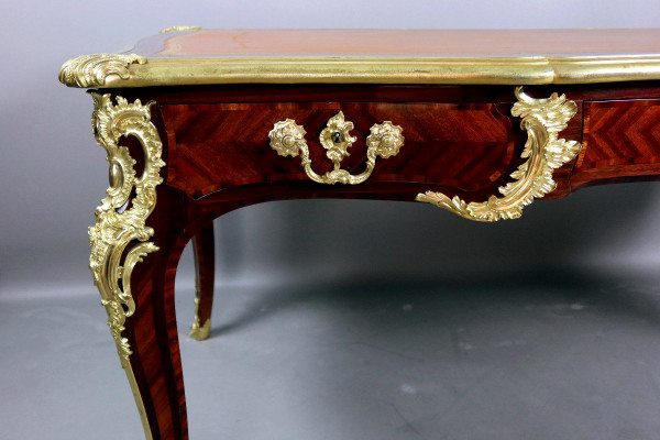 Bureau Louis XV Signé  Gervais Durand