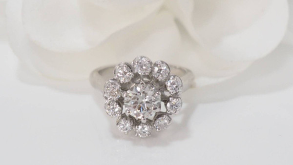 Bague Marguerite En Or Blanc Et Diamants