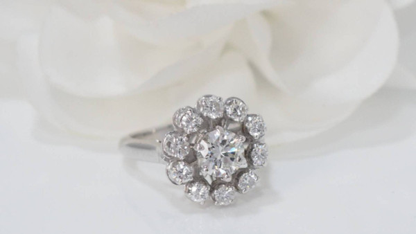 Bague Marguerite En Or Blanc Et Diamants