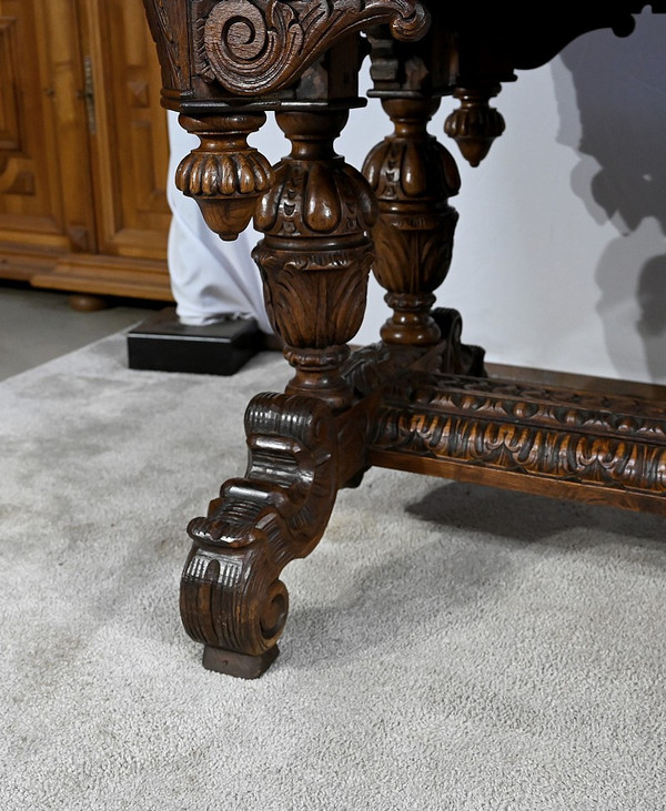 Desk table in the Gothic Renaissance style - Late 19th century