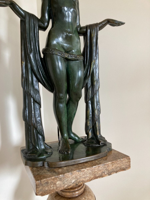 Sculpture De Femme En Bronze, Signée De Marcel Rau (belgique)