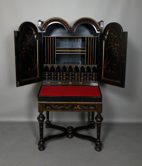 Black lacquer cabinet with floral design