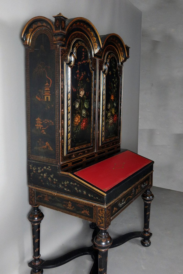 Black lacquer cabinet with floral design