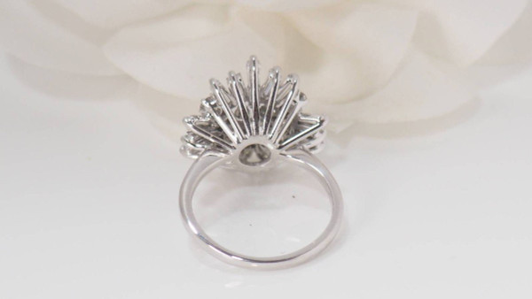 Vintage Ring In White Gold And Diamonds