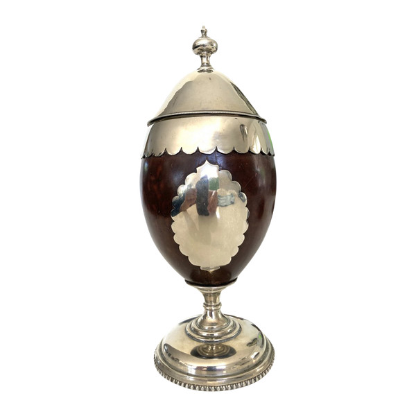 Coconut - English cup mounted on silver plated metal (English work)