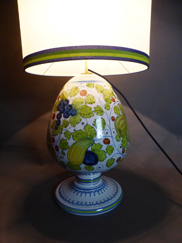 Lampe en faïence XXe siècle