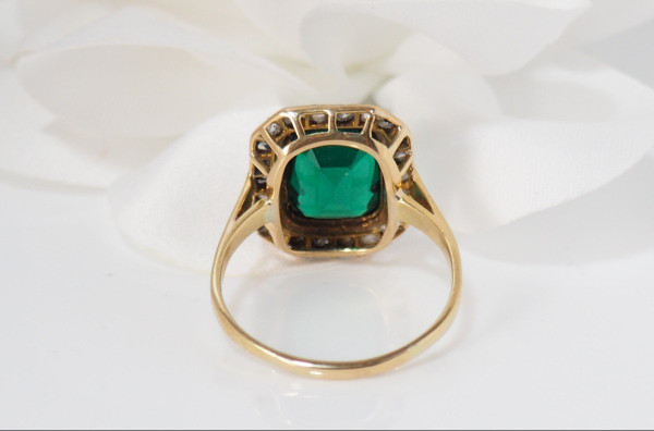 Pompadour Ring In Yellow Gold, Green Stone And Diamonds