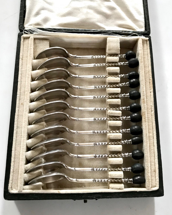 Christofle silverware case of 12 mocha spoons