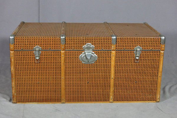 20th-century Imitation Cannage trunk