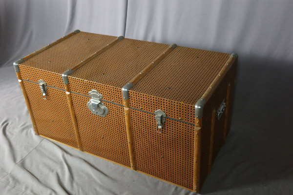 20th-century Imitation Cannage trunk