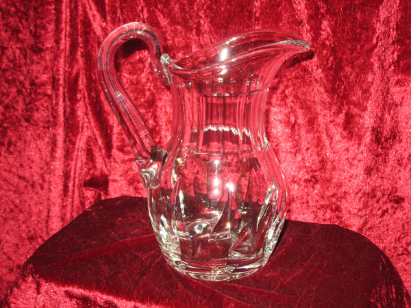 Cristal Saint Louis carafe and pitcher in cut crystal from the 20th century