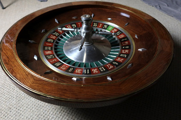 Roulette De Casino maison Jost époque XIXe siècle