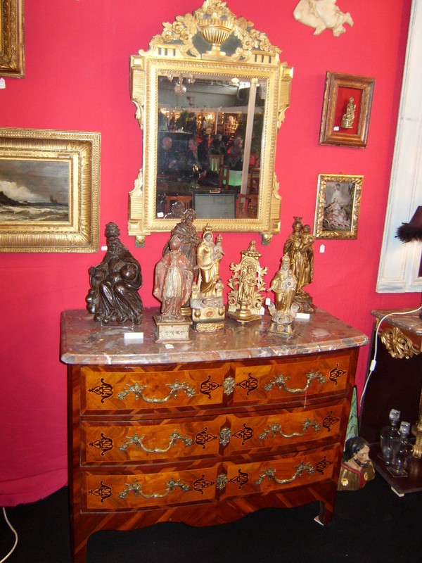 chest of drawers in Louis XIV period marquetry