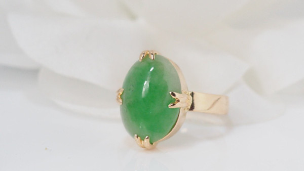 Yellow Gold And Jade Ring