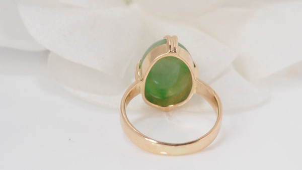 Yellow Gold And Jade Ring