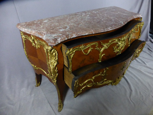 Grande Commode Louis XV époque XIXe