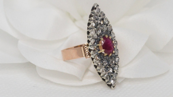 Marquise Ring In Bicolor Gold, Rubies And Roses