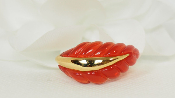 Yellow Gold And Resin Leaf Ring