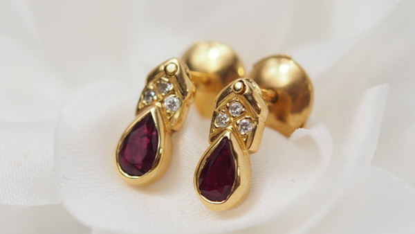 Earrings In Yellow Gold, Rubies And Diamonds