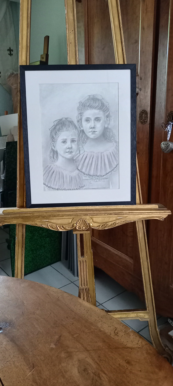 Portrait of two little girls/gray pencil drawing