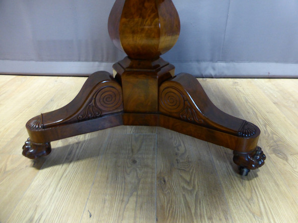 Restoration period pedestal table