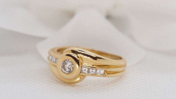 Bague En Or Jaune Et Diamants